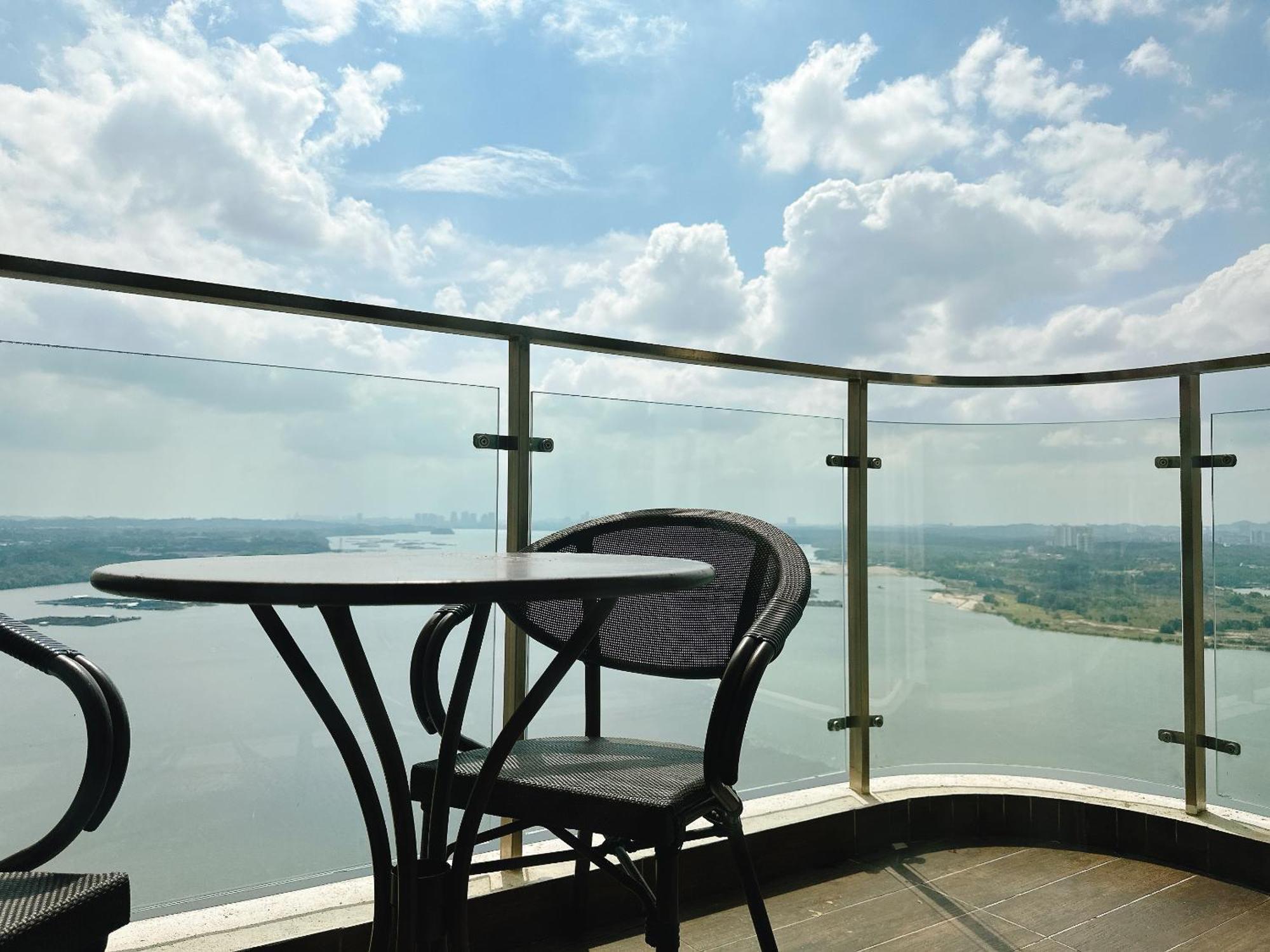 Monic Staycation #Country Garden Danga Bay Джохор Бахру Екстериор снимка