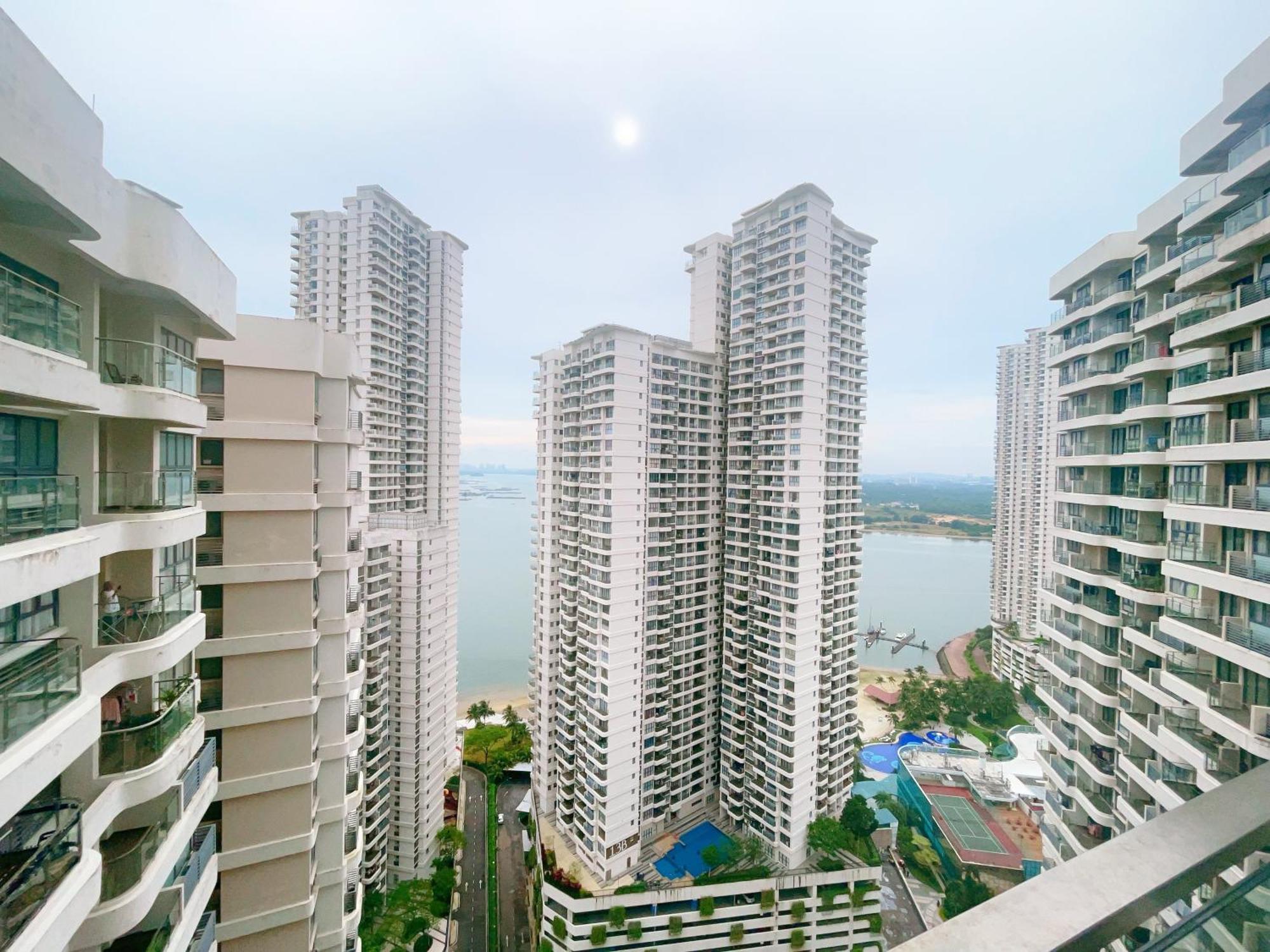 Monic Staycation #Country Garden Danga Bay Джохор Бахру Екстериор снимка
