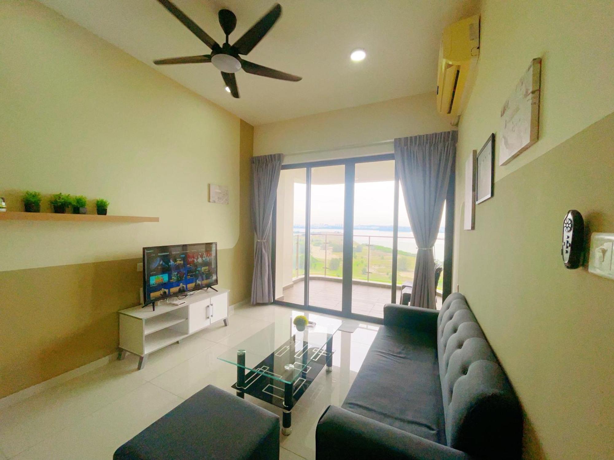 Monic Staycation #Country Garden Danga Bay Джохор Бахру Екстериор снимка